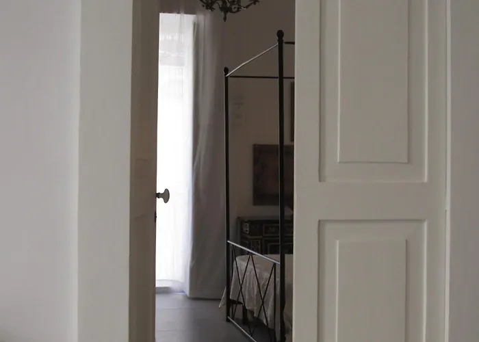 La Perla Bed & Breakfast 3*